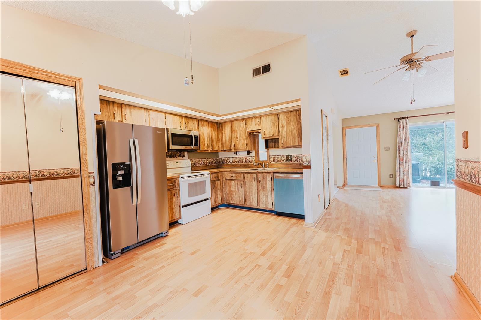 Image 8 of 21 For 3005 Casselwood Street
