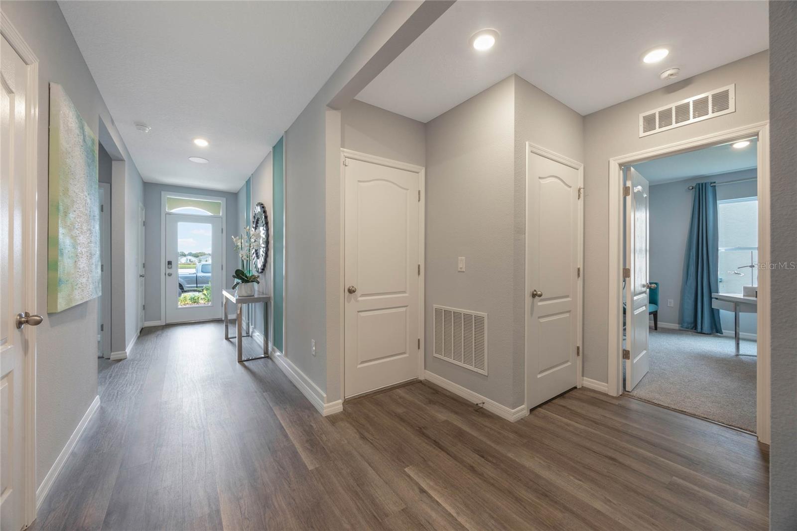 Image 4 of 63 For 1902 Walnut Creek Drive