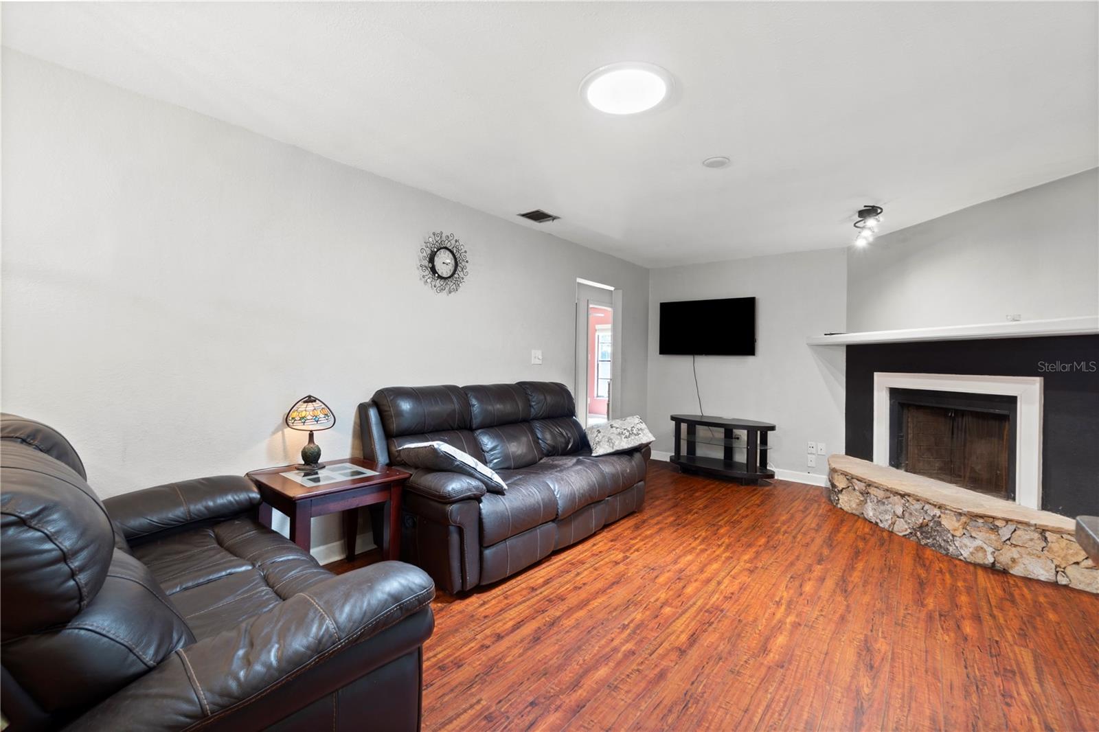 Image 11 of 31 For 3220 Cardigan Court