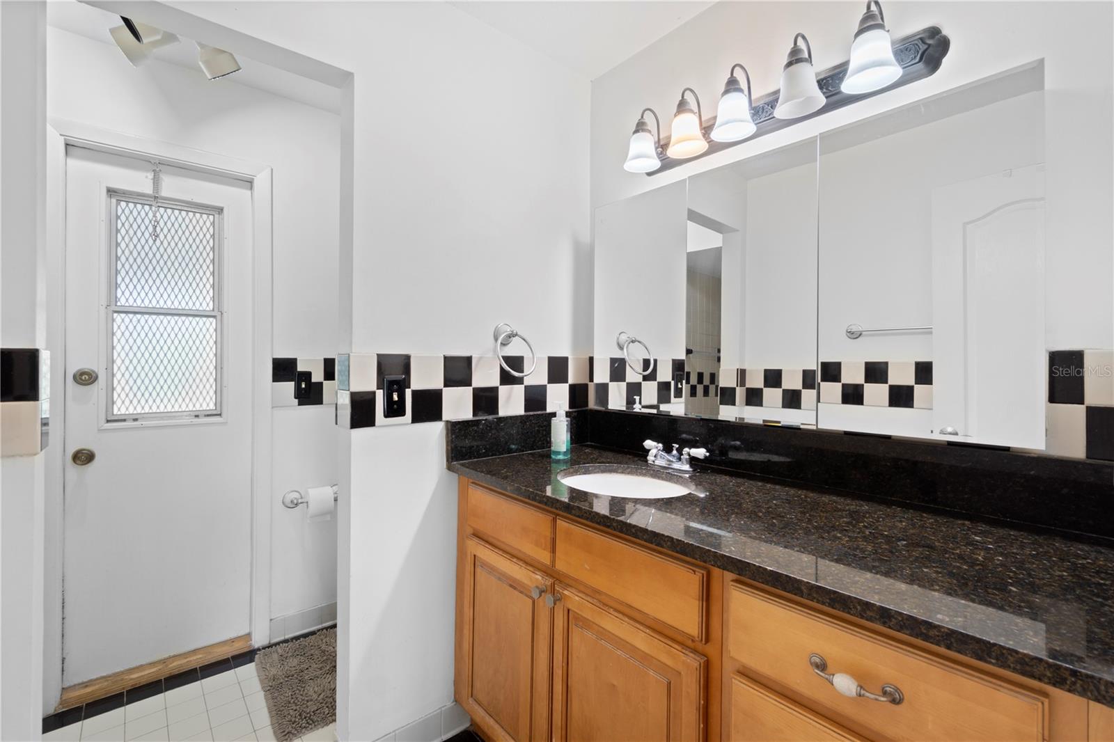 Image 19 of 31 For 3220 Cardigan Court
