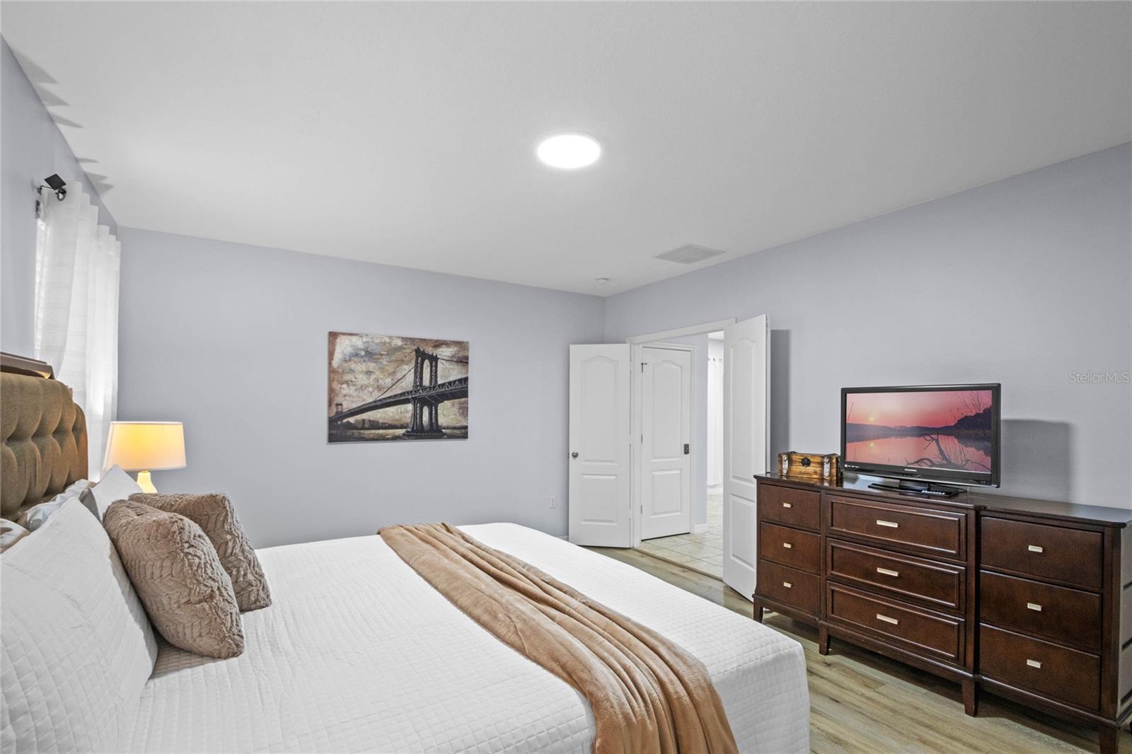 Image 15 of 31 For 1150 Cypress Pointe Boulevard