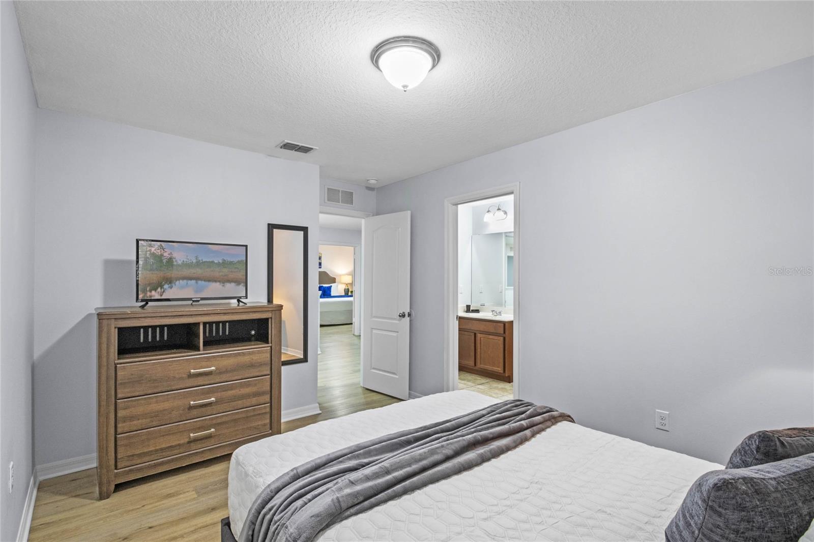 Image 22 of 31 For 1150 Cypress Pointe Boulevard