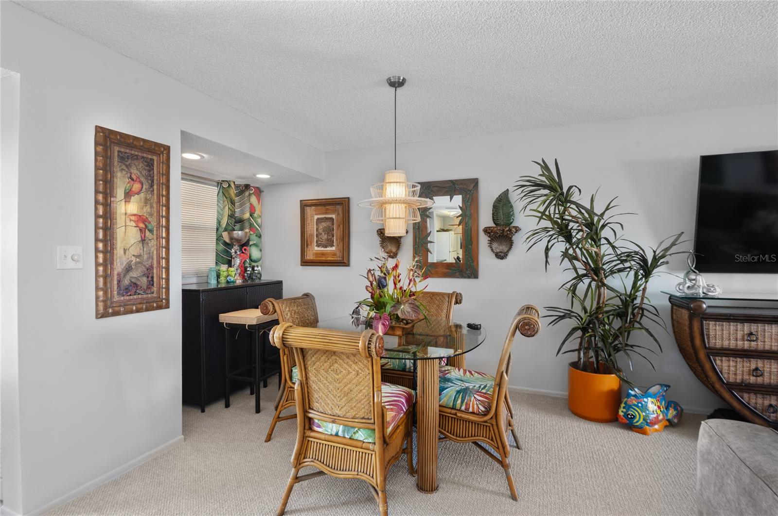 Listing photo id 8 for 9860 62nd Terrace N 1047