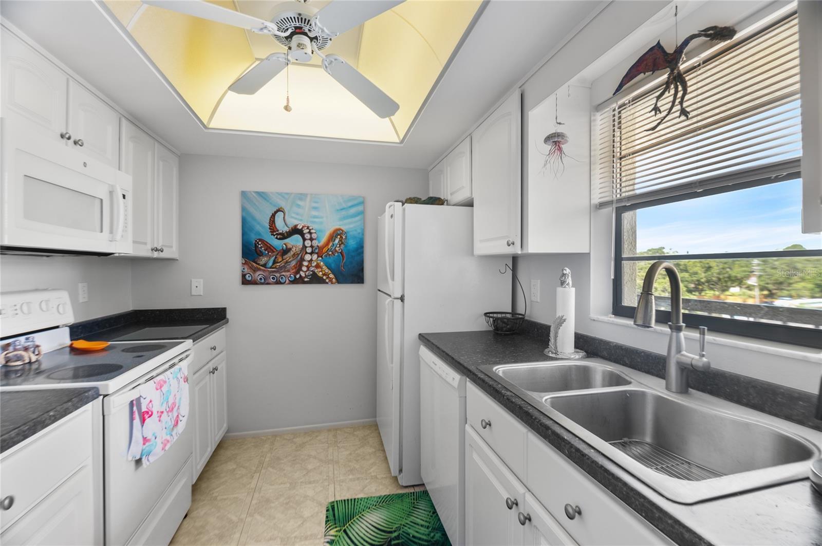 Listing photo id 1 for 9860 62nd Terrace N 1047