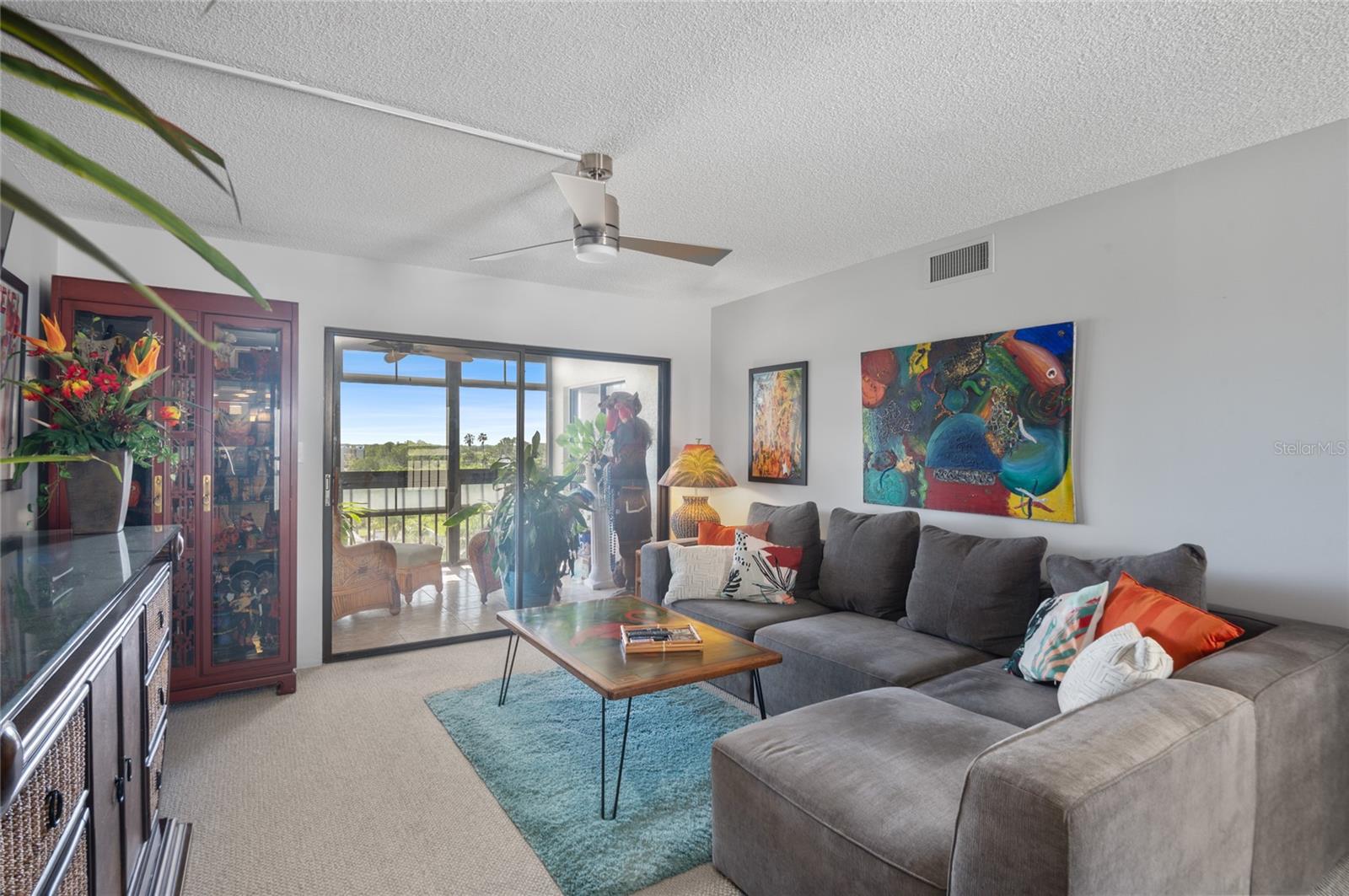 Listing photo id 6 for 9860 62nd Terrace N 1047