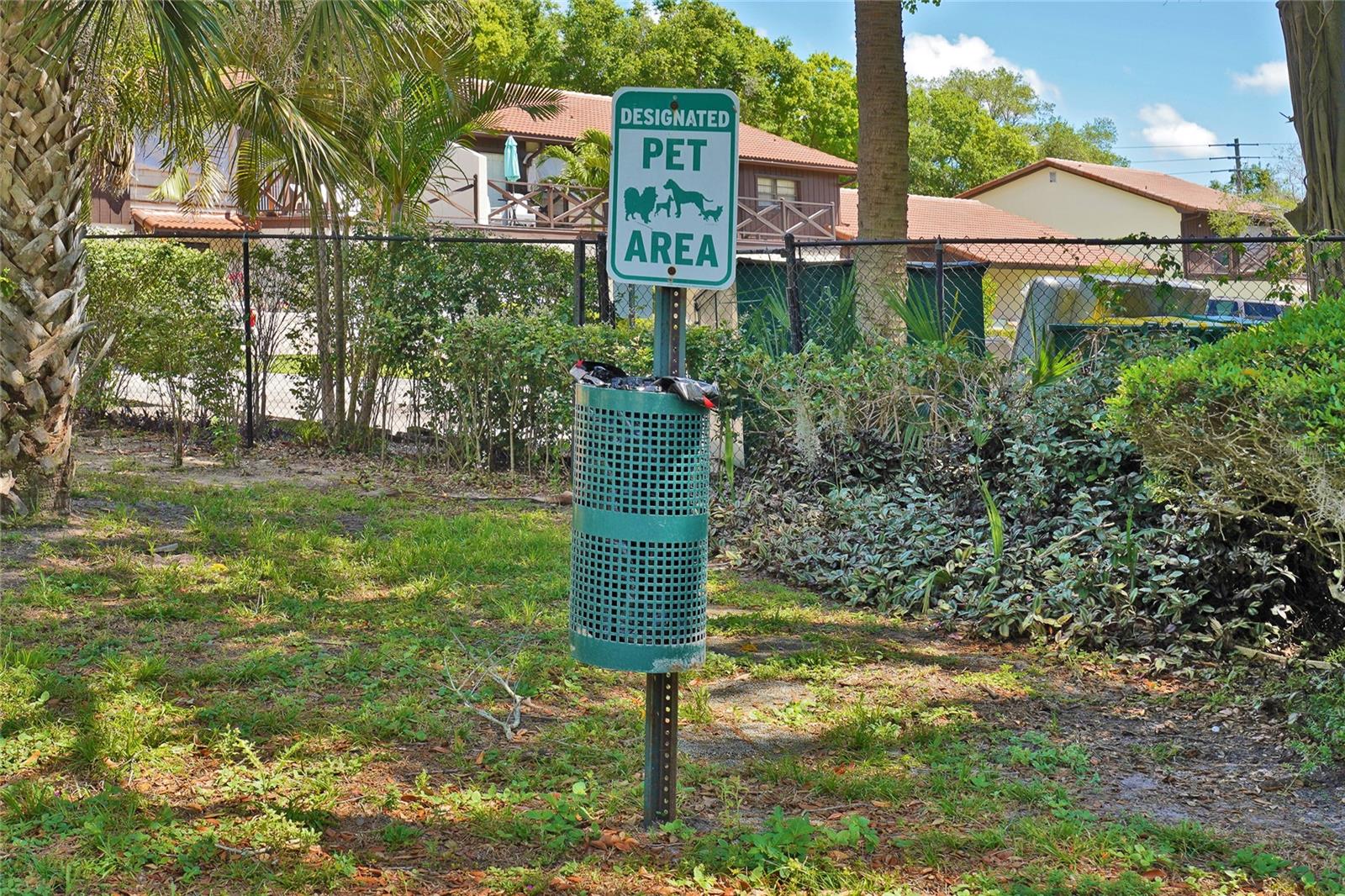 Image 24 of 49 For 225 Tropical Trail 402