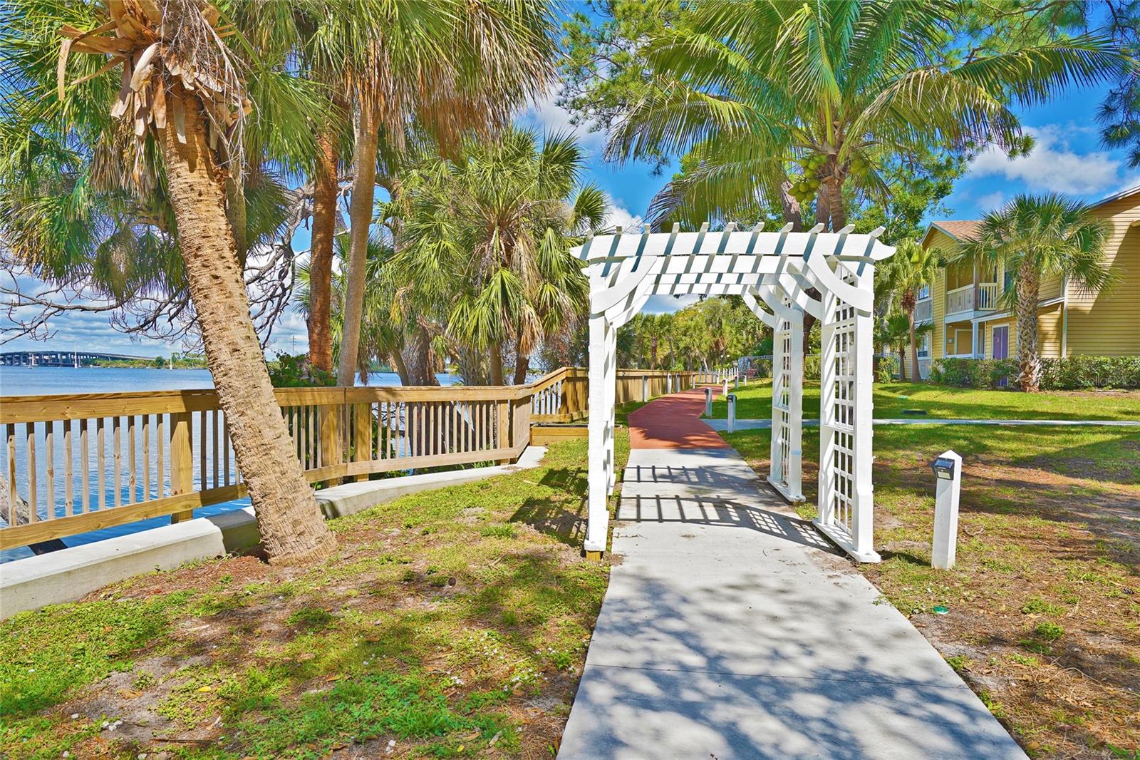 Image 30 of 49 For 225 Tropical Trail 402