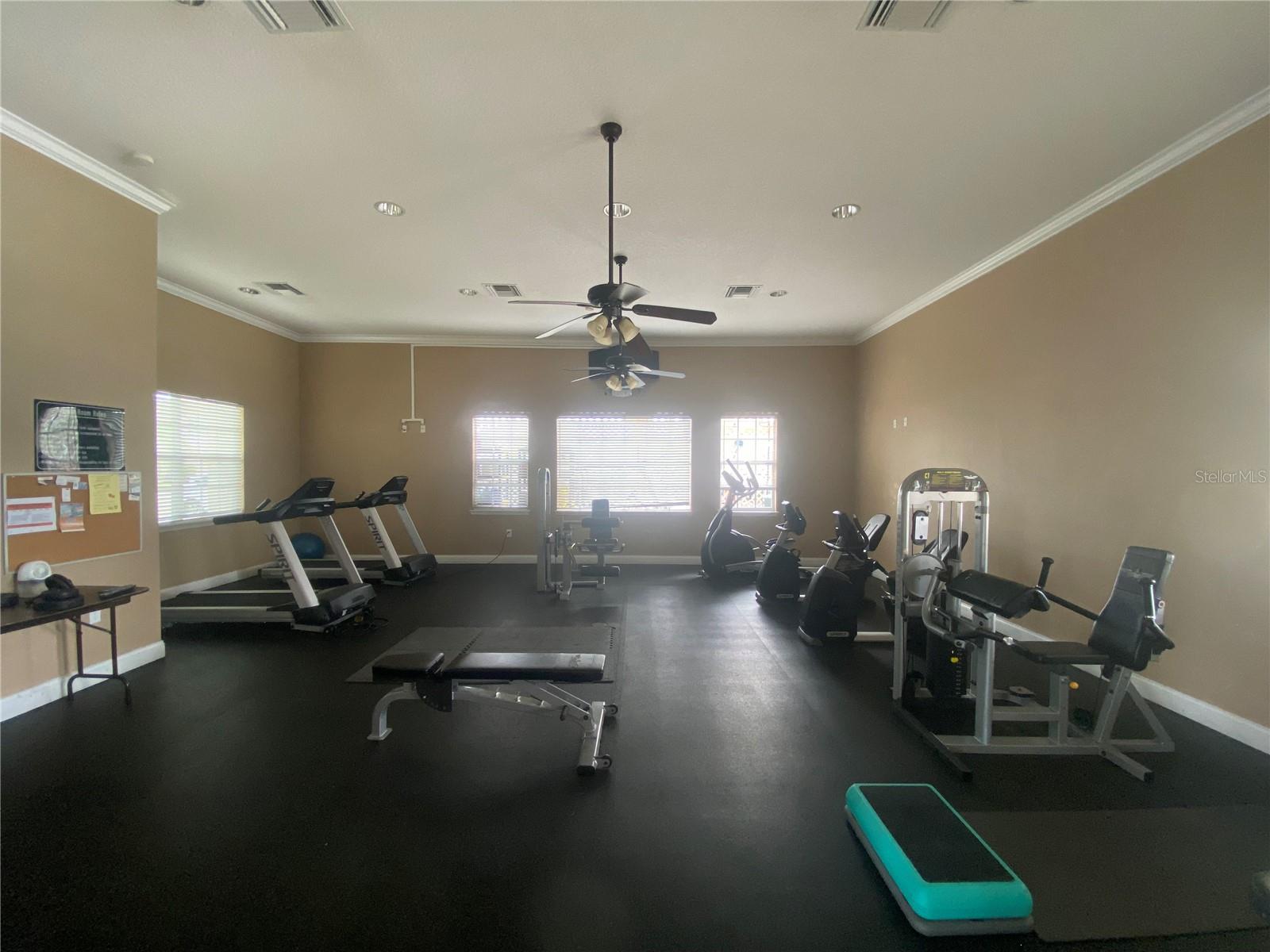 Image 21 of 27 For 6660 Goldenrod Road B