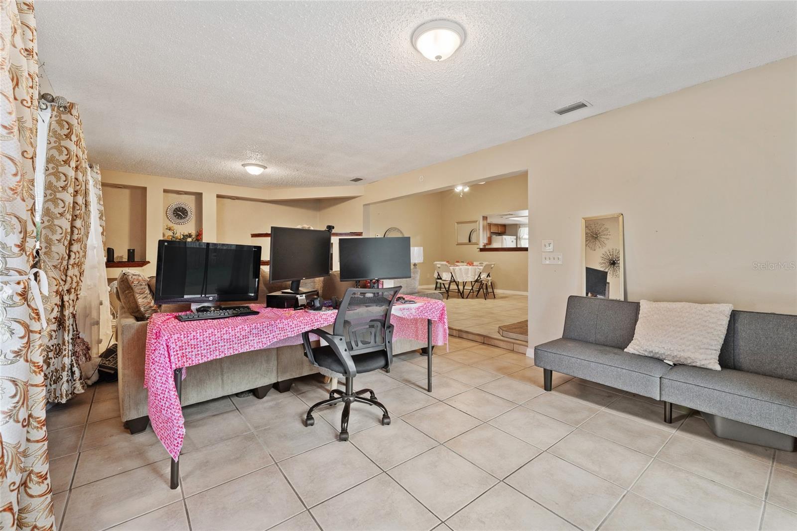 Image 12 of 20 For 2753 Beckwith Street
