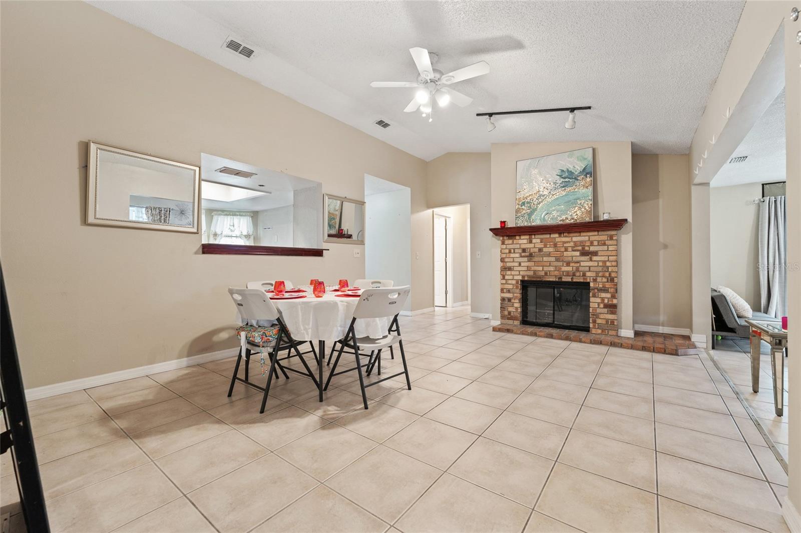 Image 9 of 20 For 2753 Beckwith Street