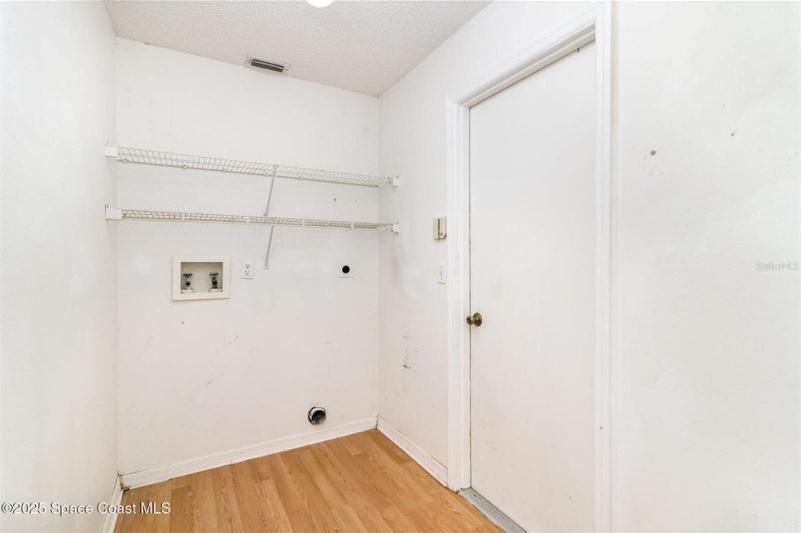 Image 11 of 26 For 6856 Buxton Avenue
