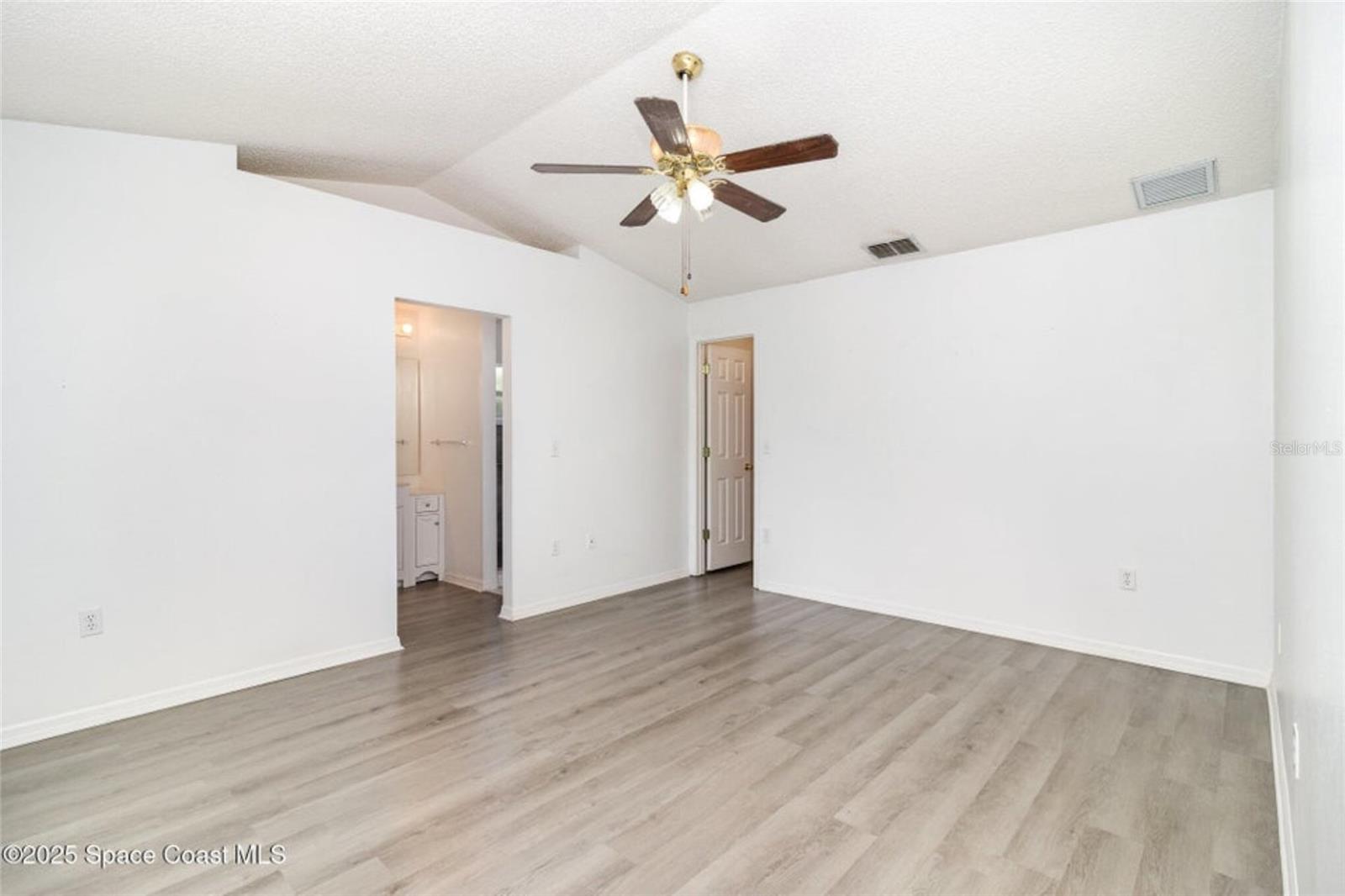 Image 12 of 26 For 6856 Buxton Avenue