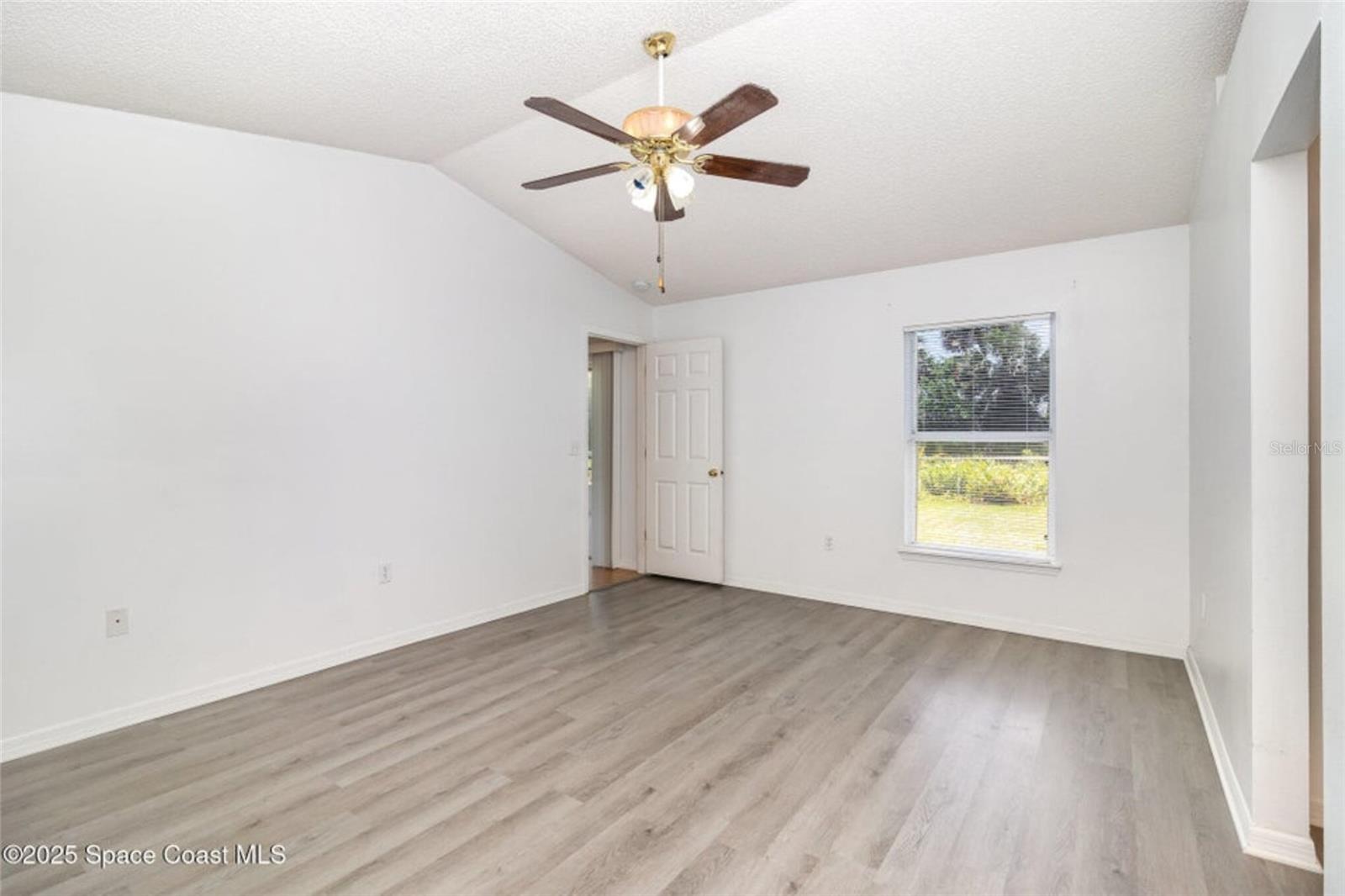 Image 13 of 26 For 6856 Buxton Avenue