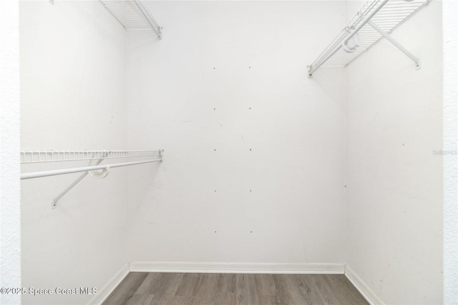 Image 17 of 26 For 6856 Buxton Avenue