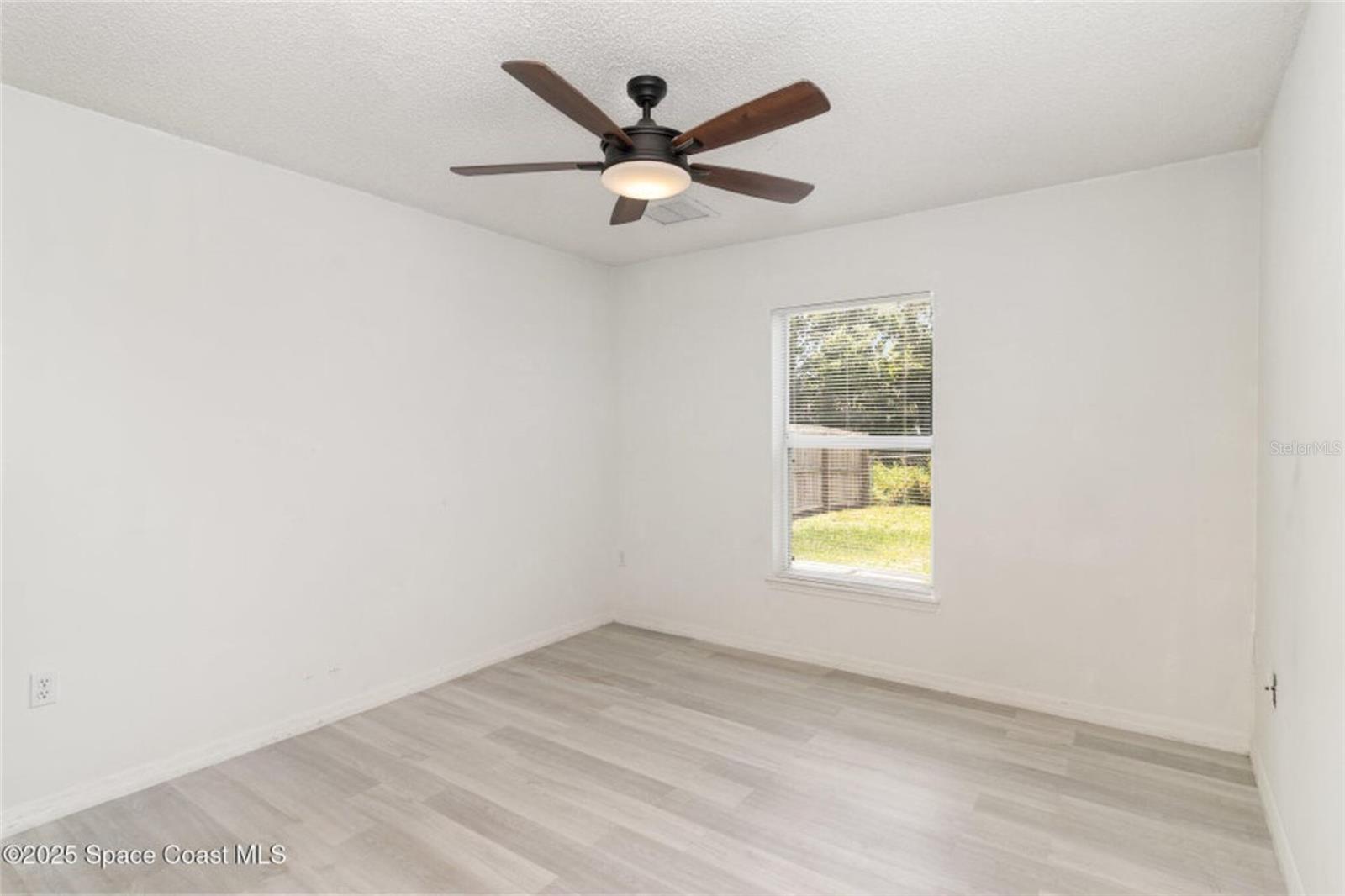 Image 20 of 26 For 6856 Buxton Avenue
