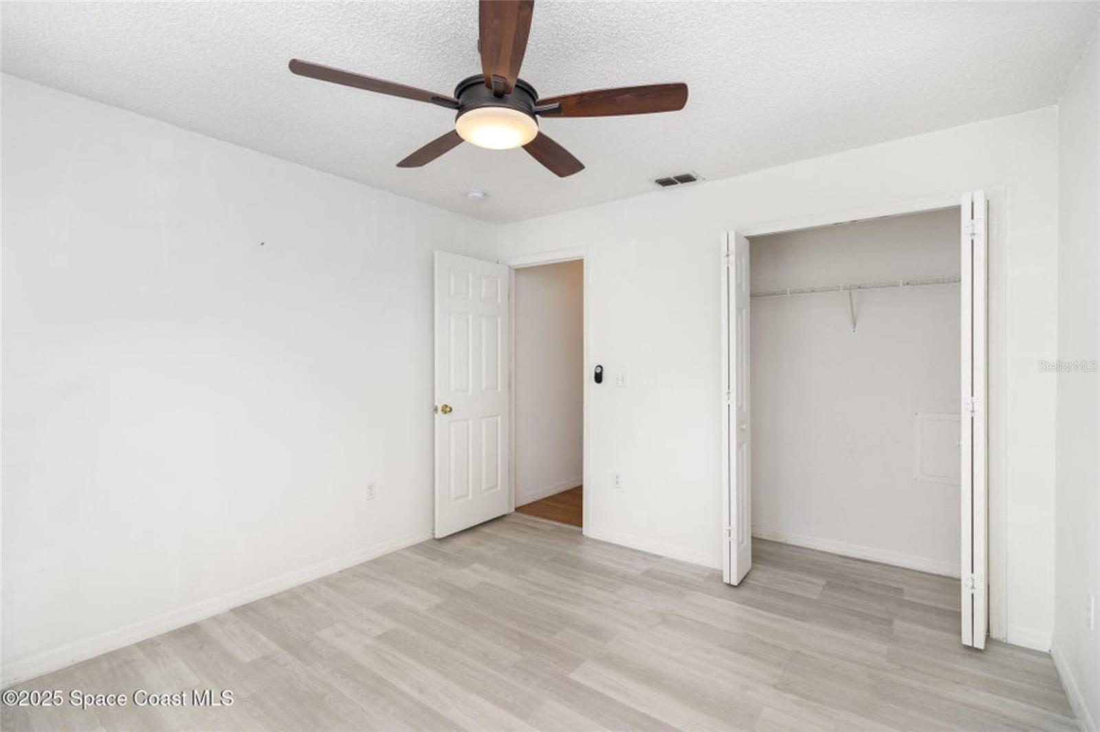 Image 21 of 26 For 6856 Buxton Avenue
