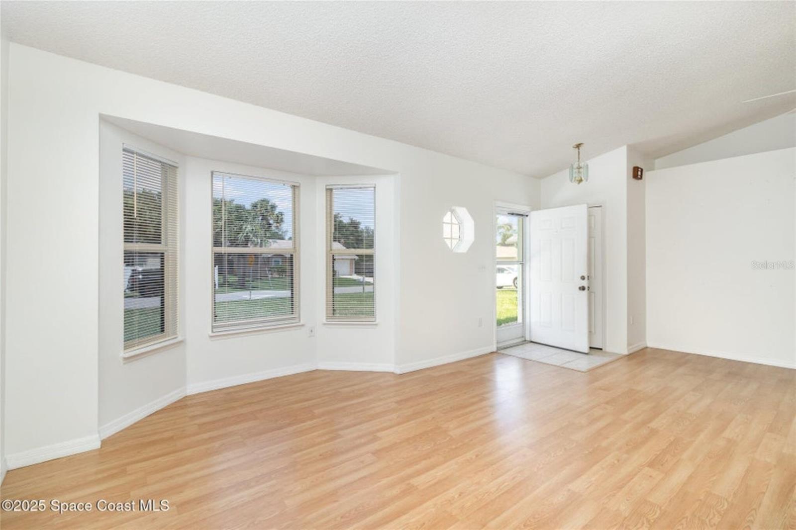 Image 5 of 26 For 6856 Buxton Avenue