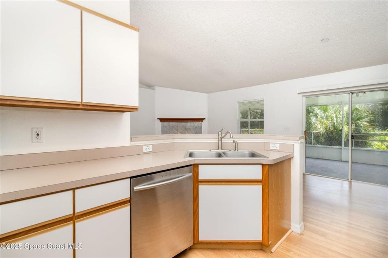 Image 8 of 26 For 6856 Buxton Avenue