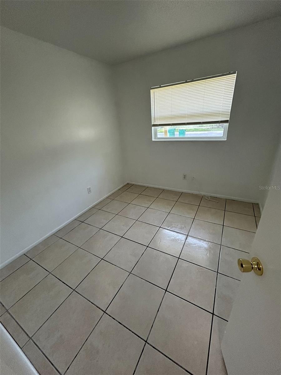 Image 4 of 12 For 1918 Selleen Drive
