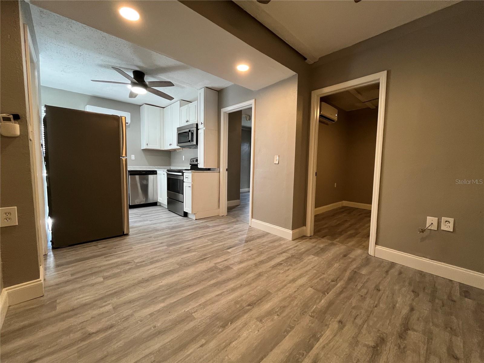 Image 4 of 10 For 2307 Formosa Avenue B
