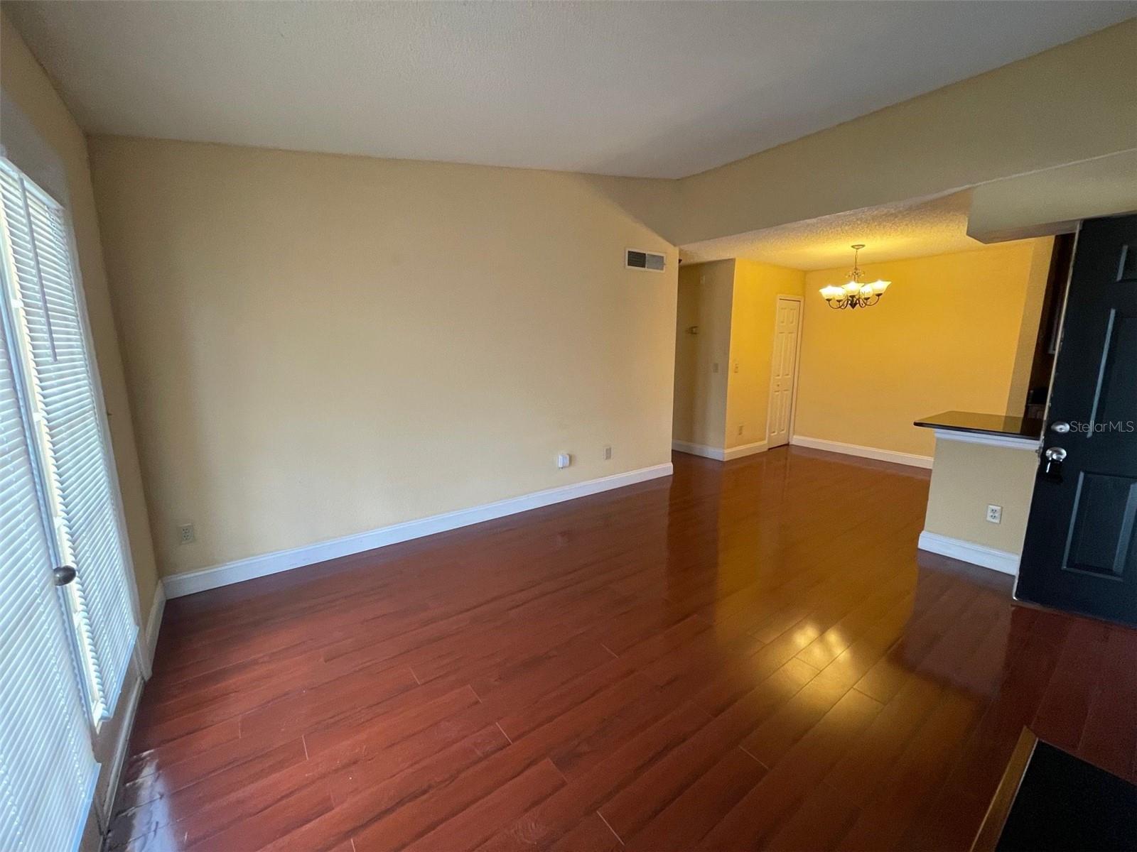 Image 4 of 23 For 2550 Alafaya Trail 2302