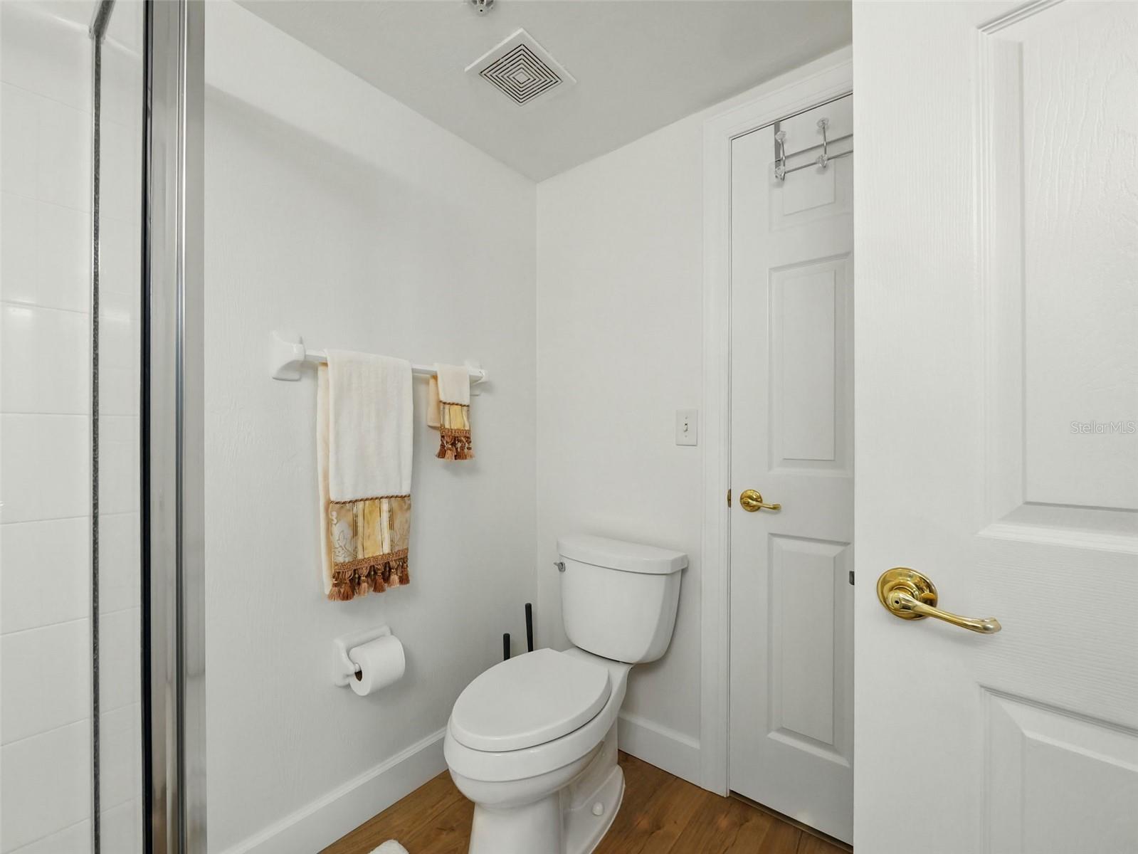 Image 11 of 48 For 426 Bouchelle Drive 202