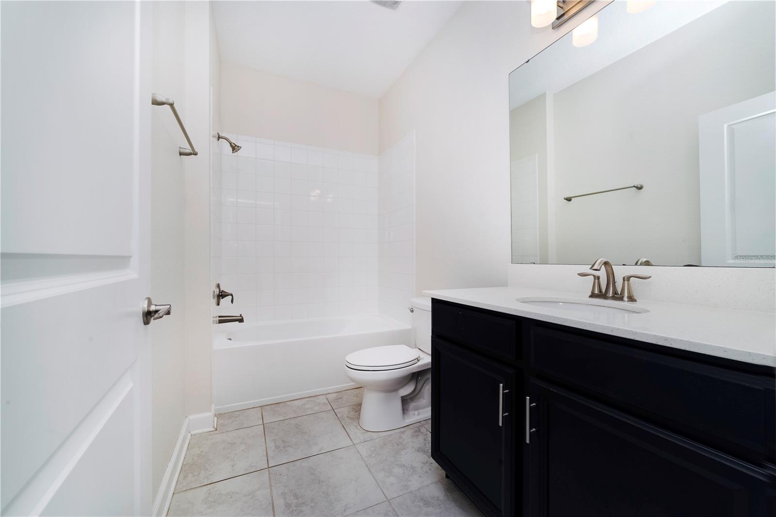 Image 21 of 47 For 7530 Summerlake Groves Street