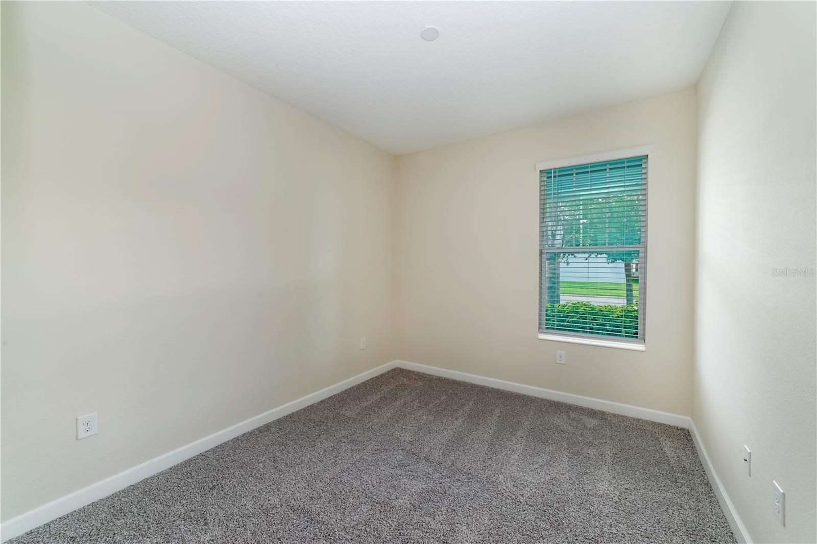 Image 23 of 47 For 7530 Summerlake Groves Street