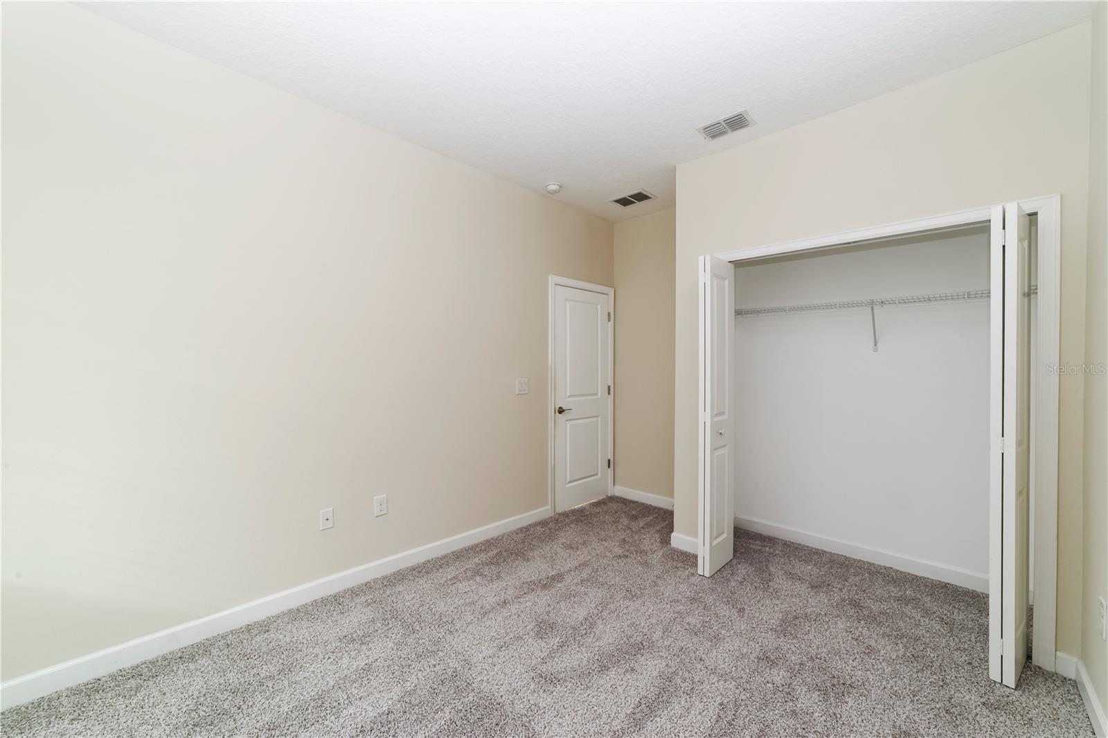 Image 24 of 47 For 7530 Summerlake Groves Street