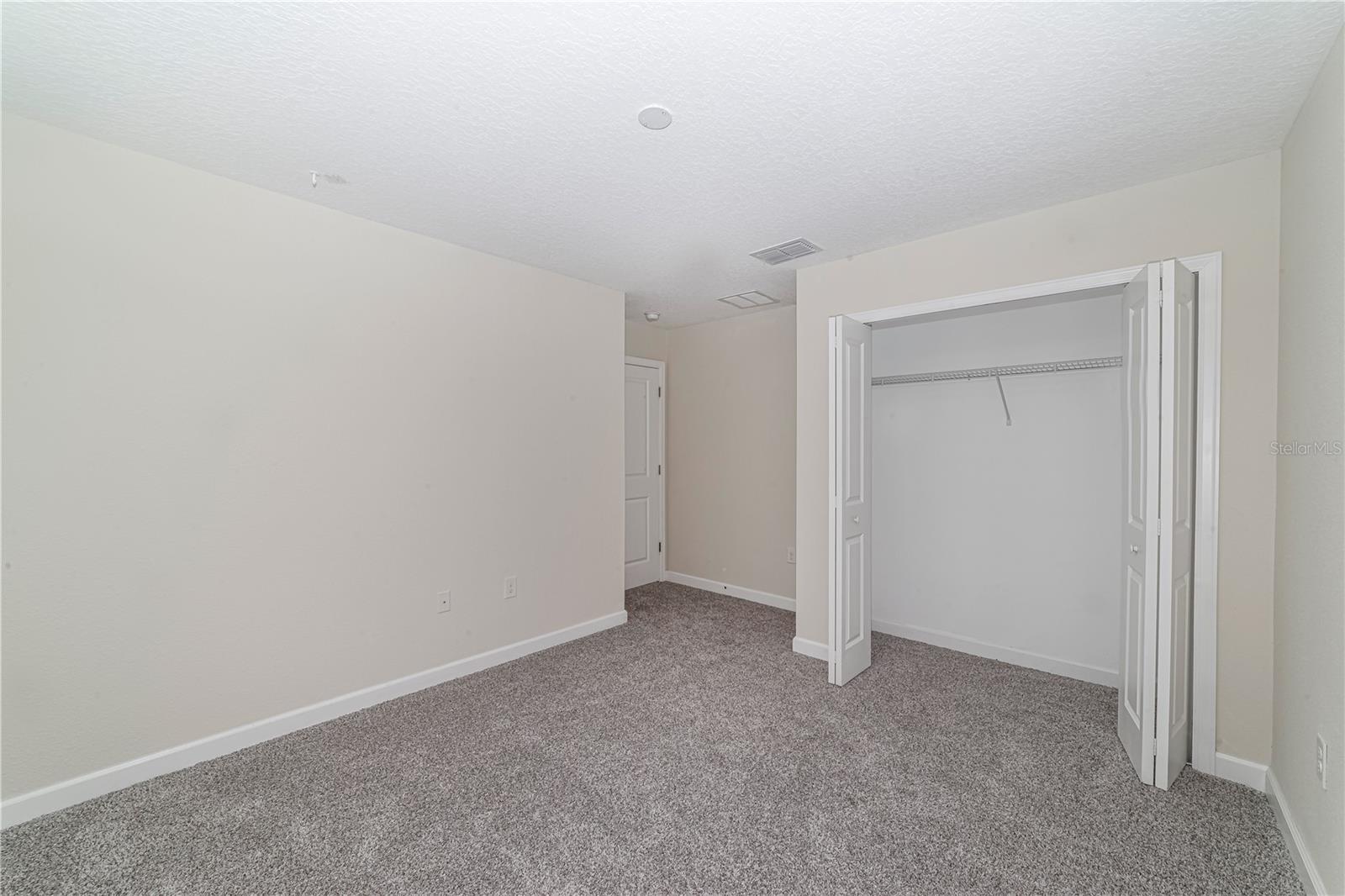 Image 26 of 47 For 7530 Summerlake Groves Street