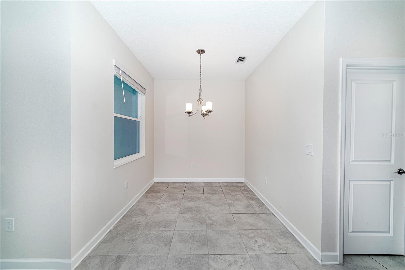 Image 31 of 47 For 7530 Summerlake Groves Street