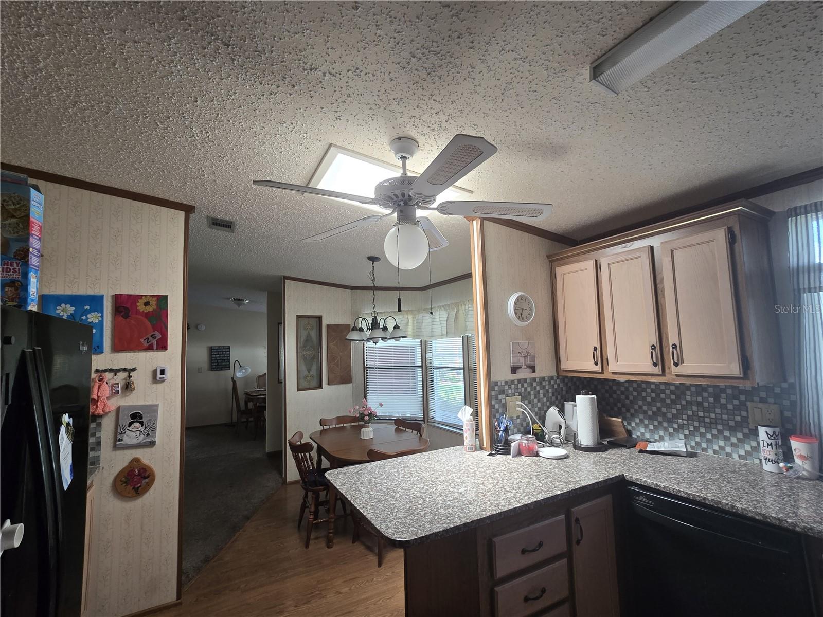 Image 11 of 32 For 2627 Fiddlewood Court 868