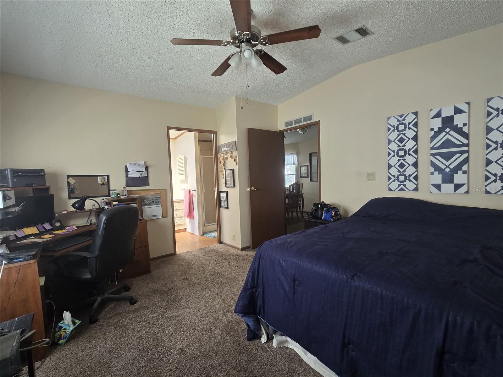 Image 28 of 32 For 2627 Fiddlewood Court 868