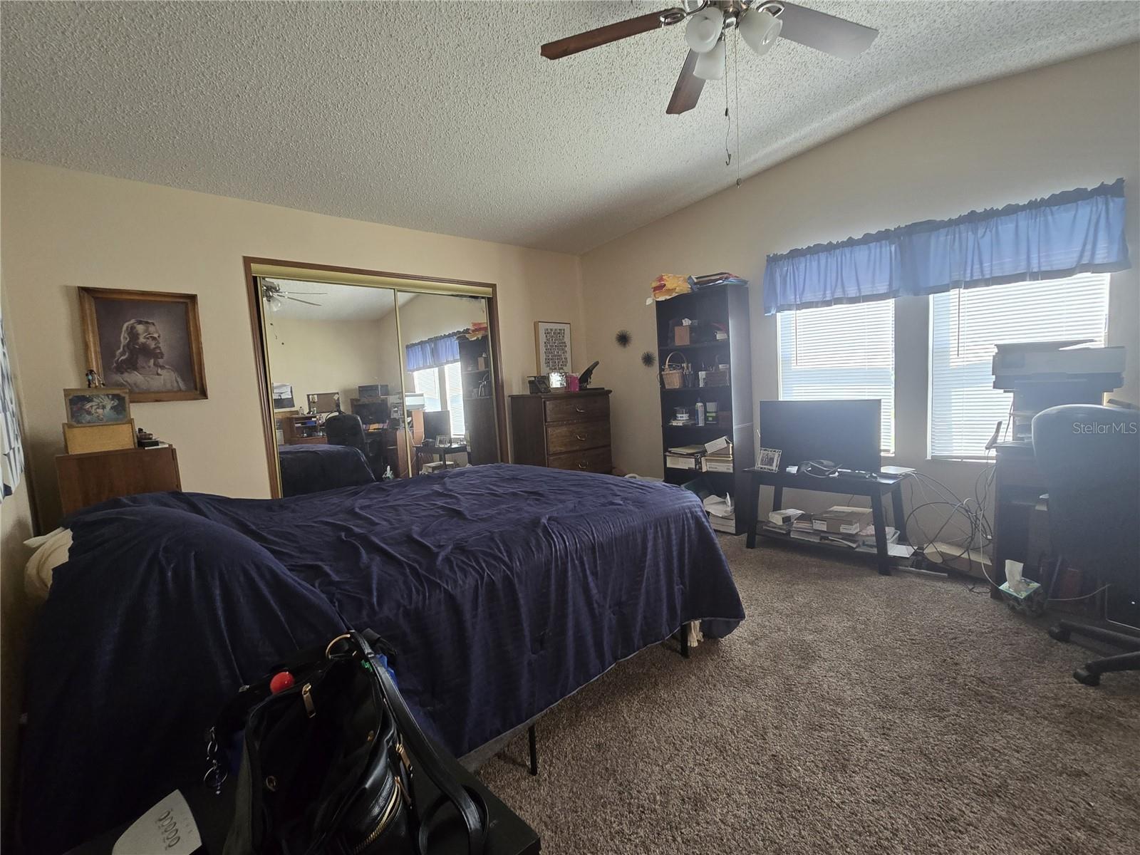 Image 29 of 32 For 2627 Fiddlewood Court 868
