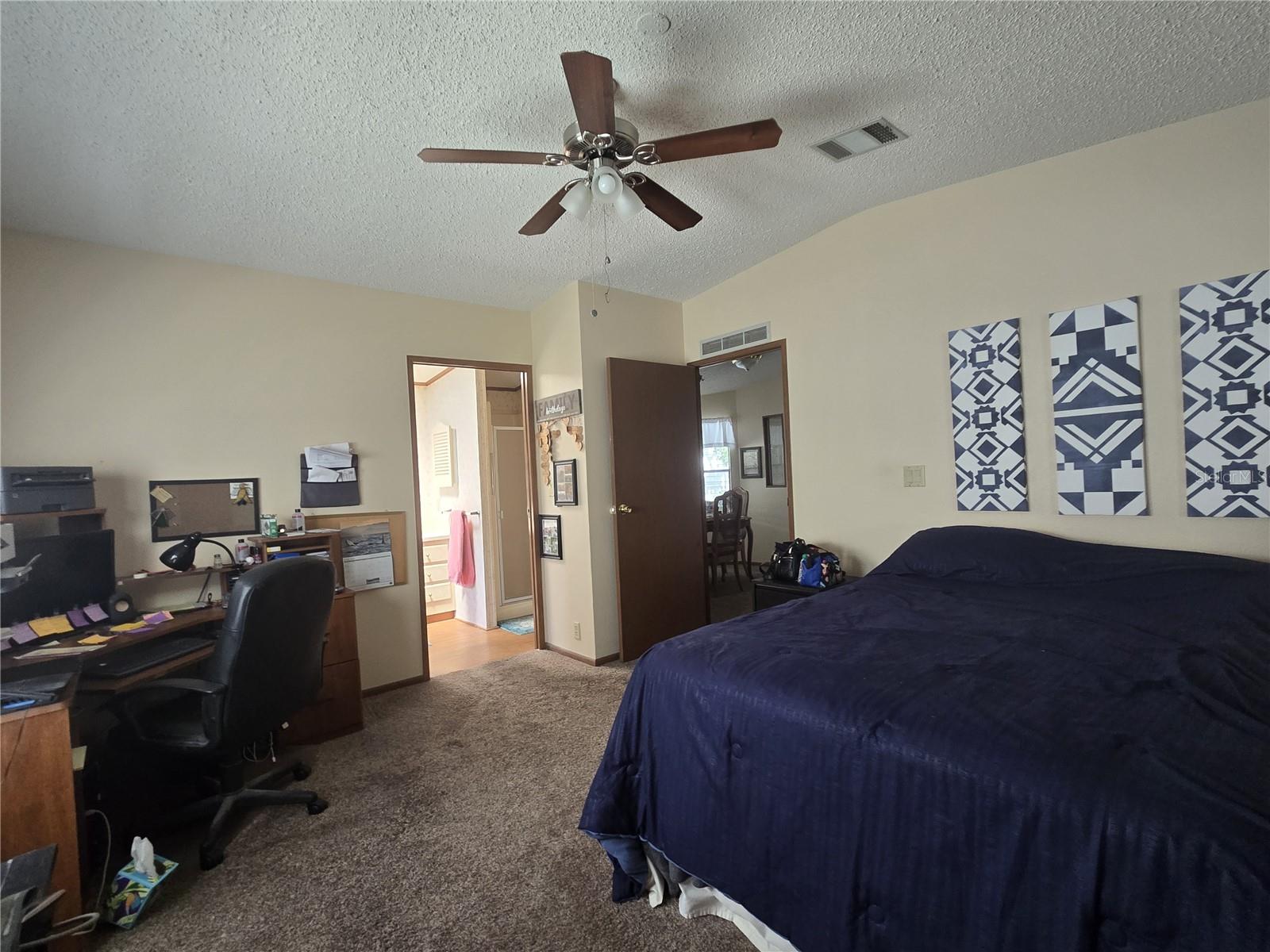 Image 31 of 32 For 2627 Fiddlewood Court 868