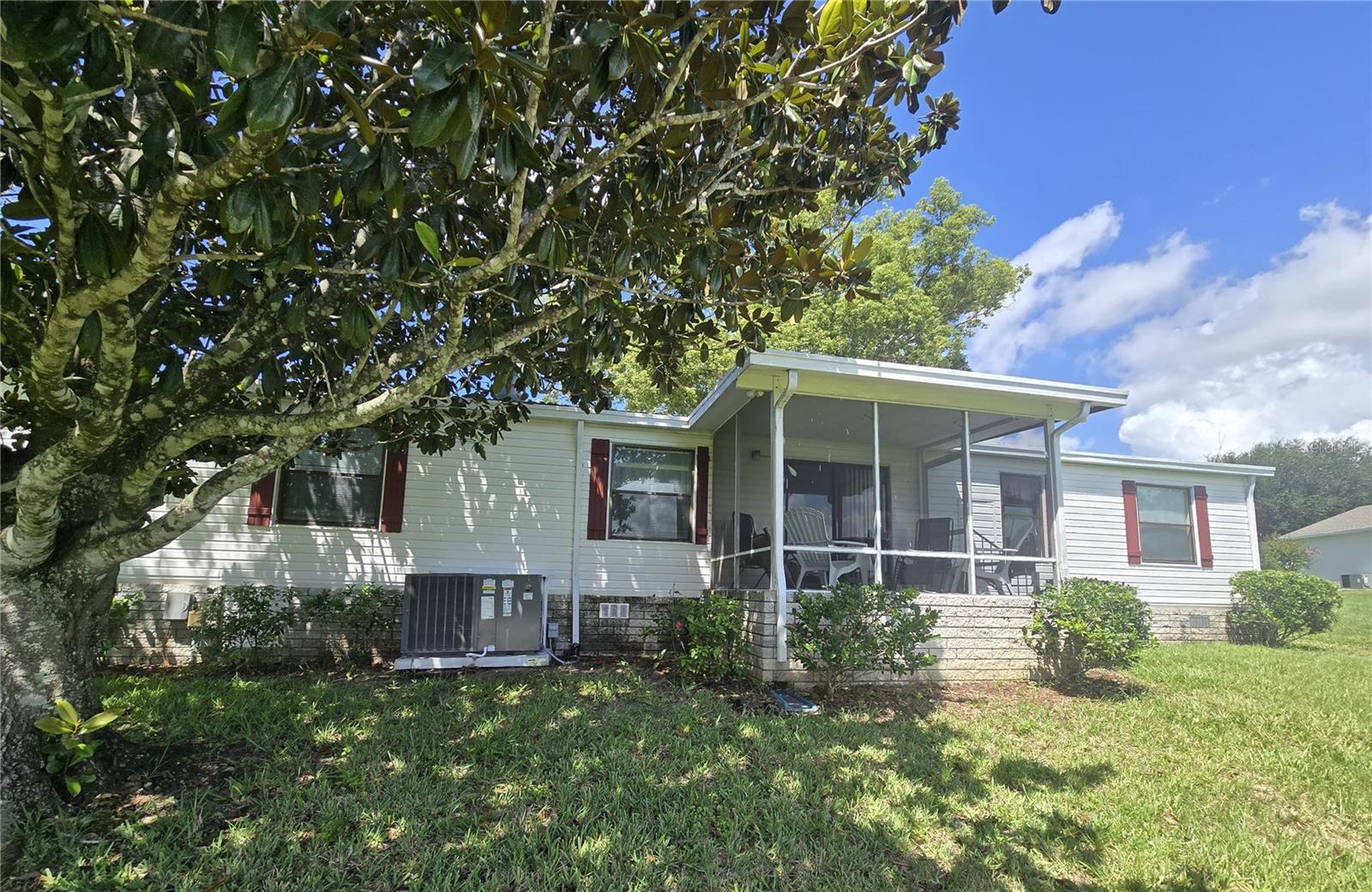 Image 5 of 32 For 2627 Fiddlewood Court 868
