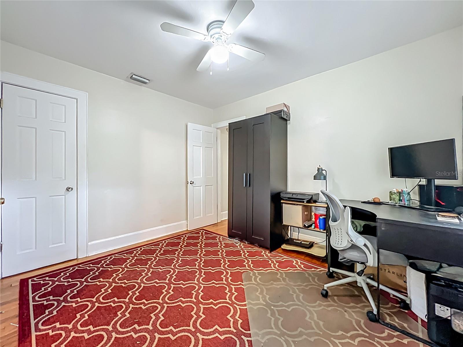 Image 20 of 31 For 1642 Mount Vernon Street