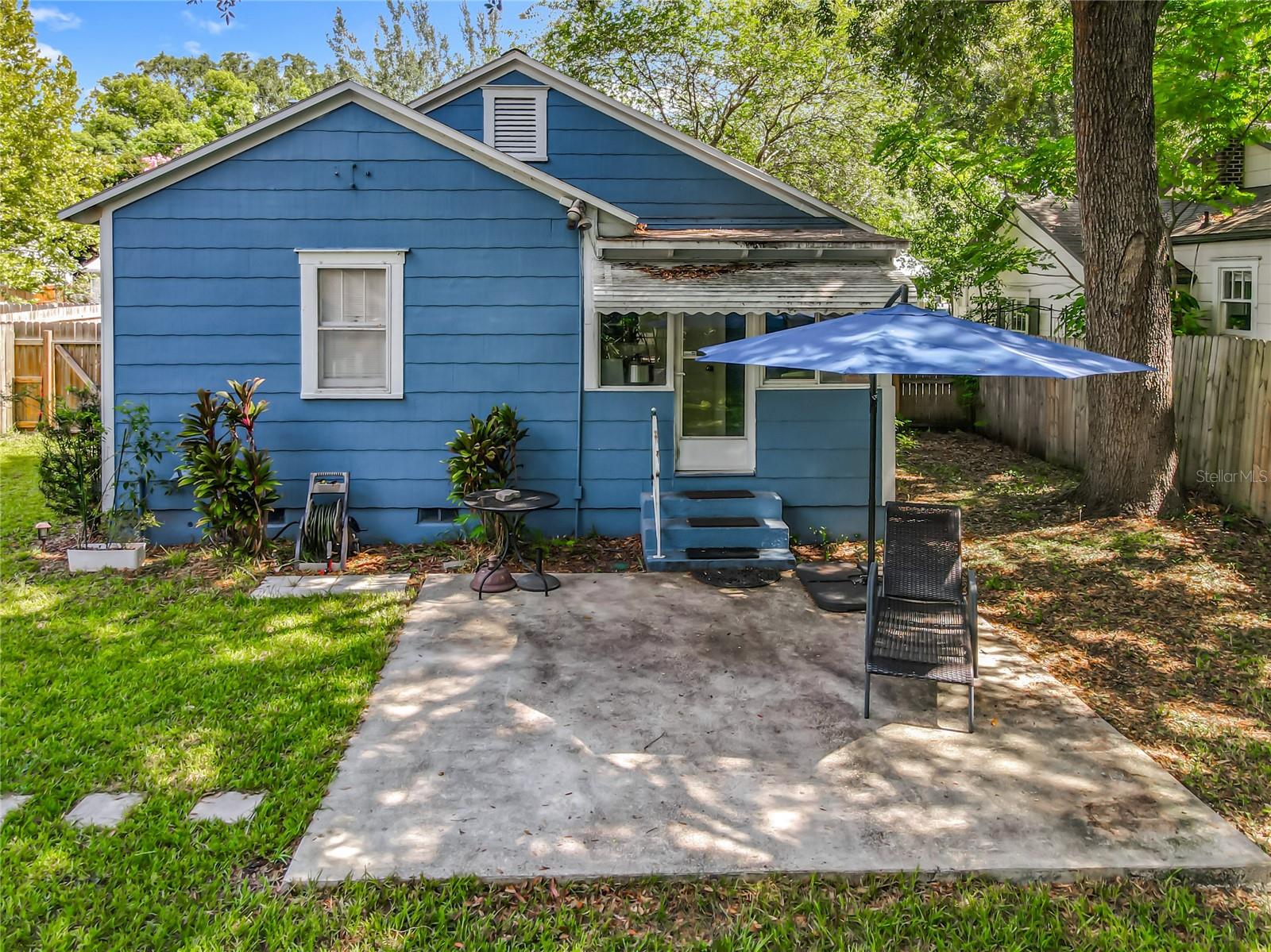Image 27 of 31 For 1642 Mount Vernon Street