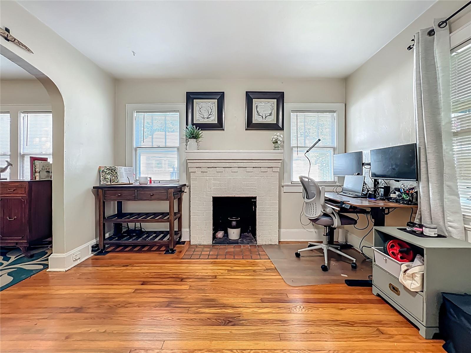 Image 9 of 31 For 1642 Mount Vernon Street