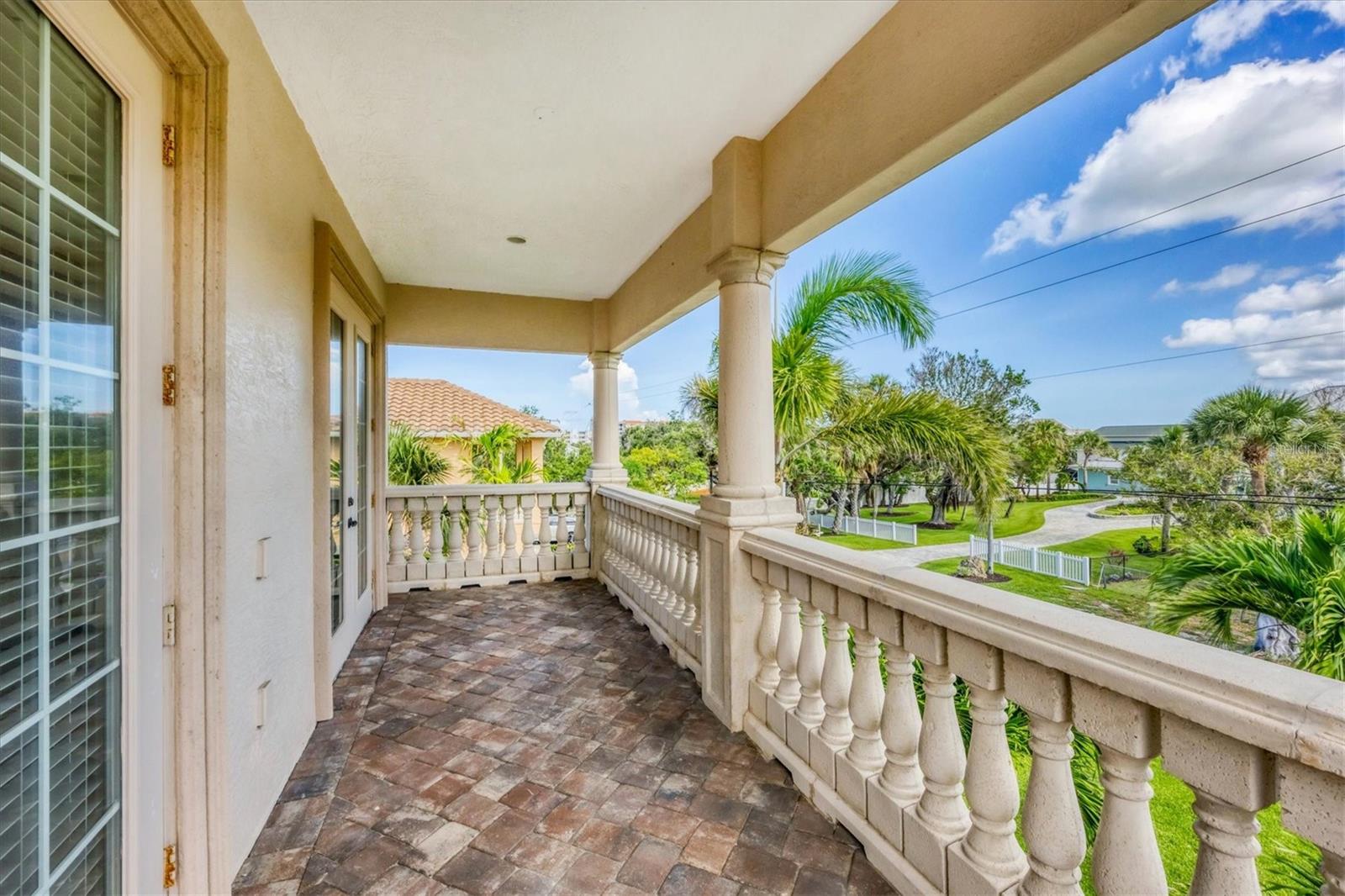 Image 41 of 66 For 811 Laguna Drive