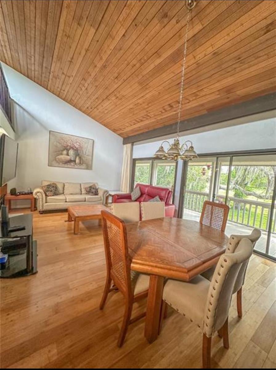 Image 6 of 23 For 116 Palm View Court 3535-6