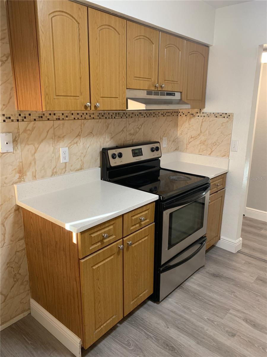 Image 3 of 14 For 4353 Semoran Boulevard 6