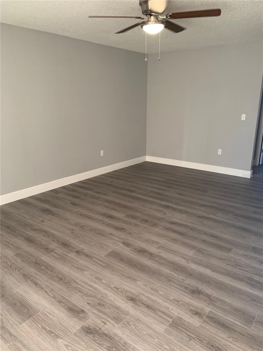 Image 9 of 14 For 4353 Semoran Boulevard 6