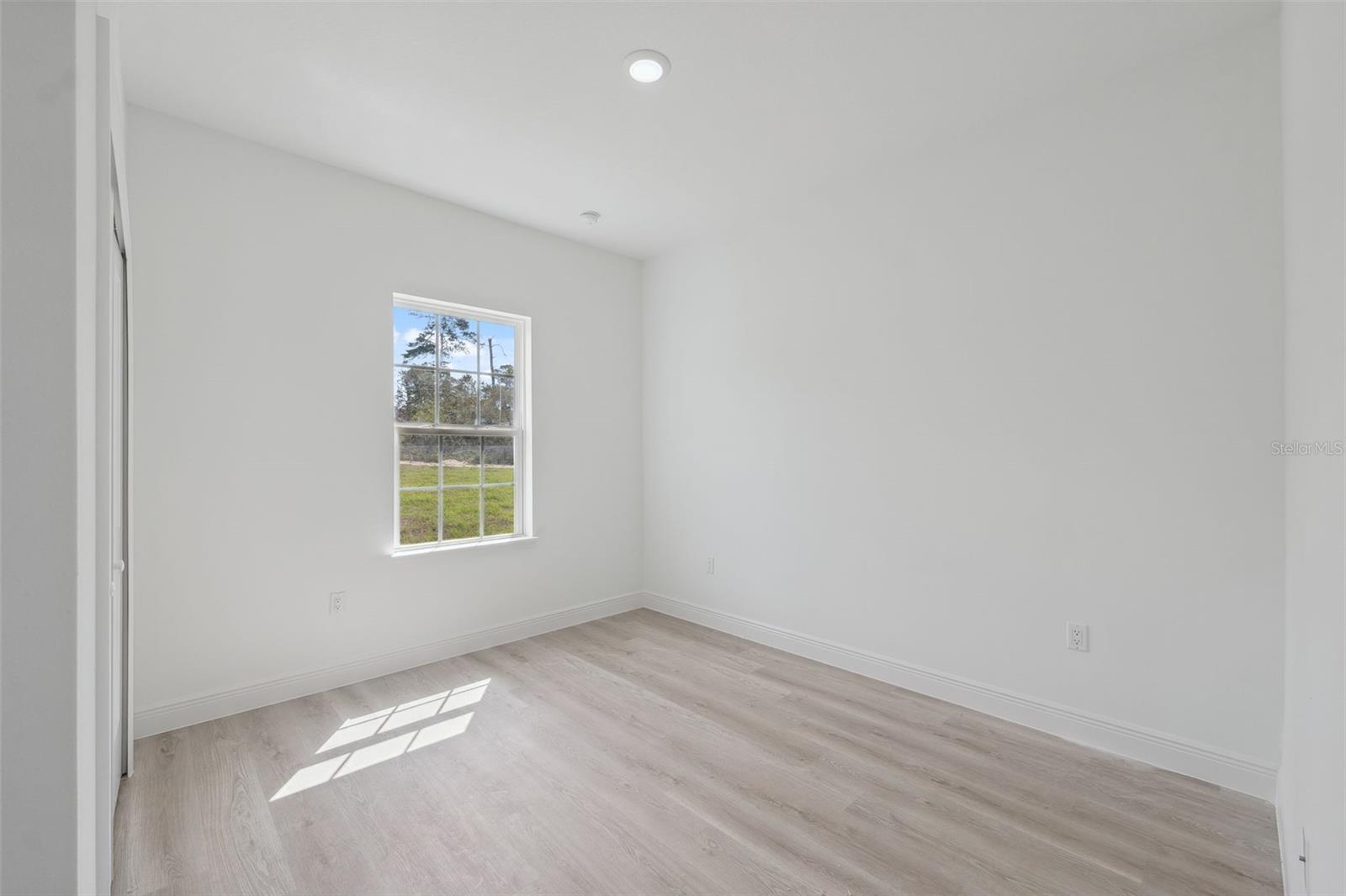 Image 29 of 39 For 17315 26th Terrace Road