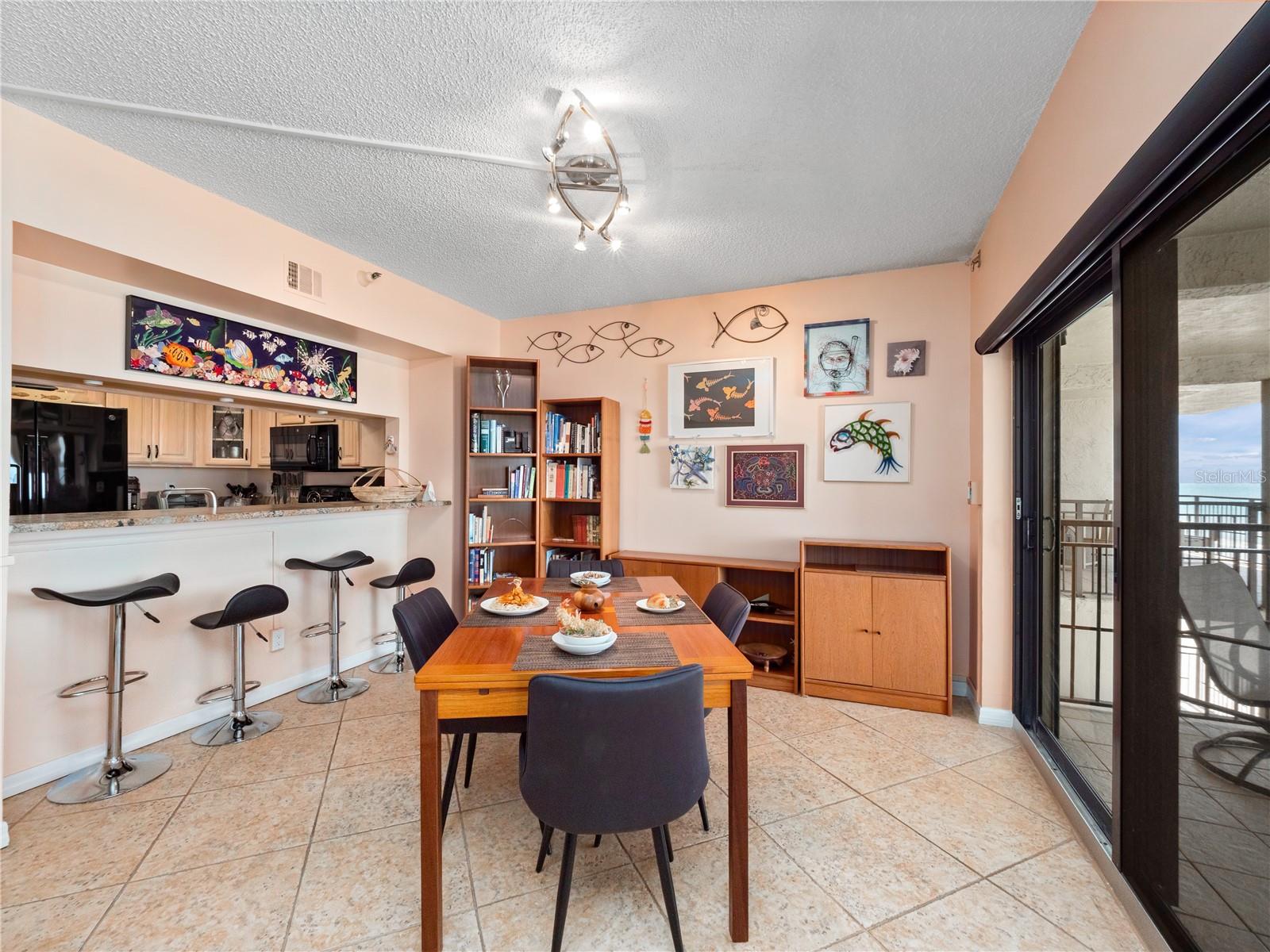Image 10 of 37 For 2121 Hill Street 7b