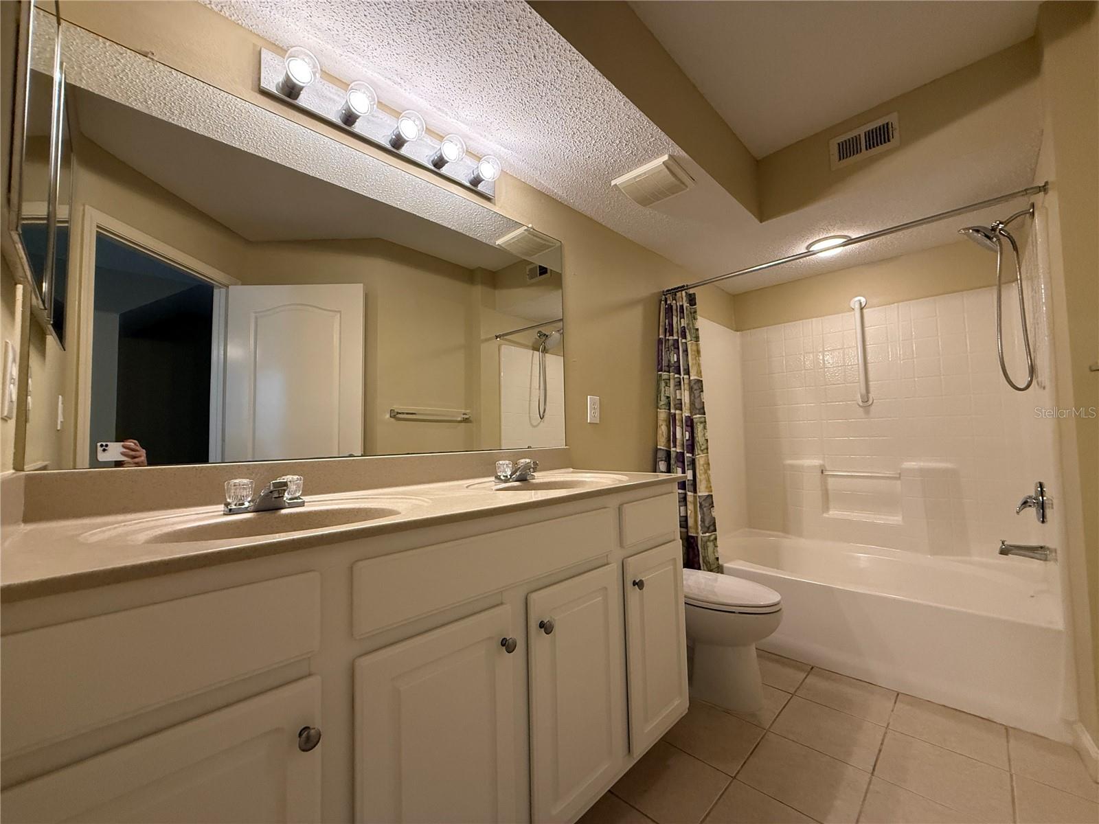 Image 23 of 47 For 12016 Villanova Drive 102