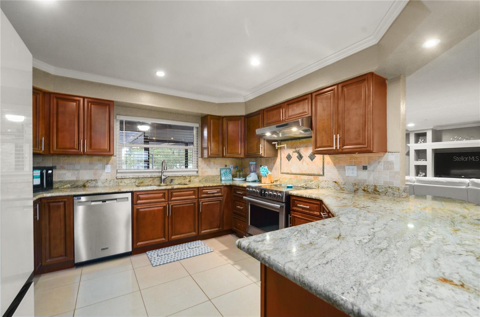 Image 14 of 36 For 209 7th Street S