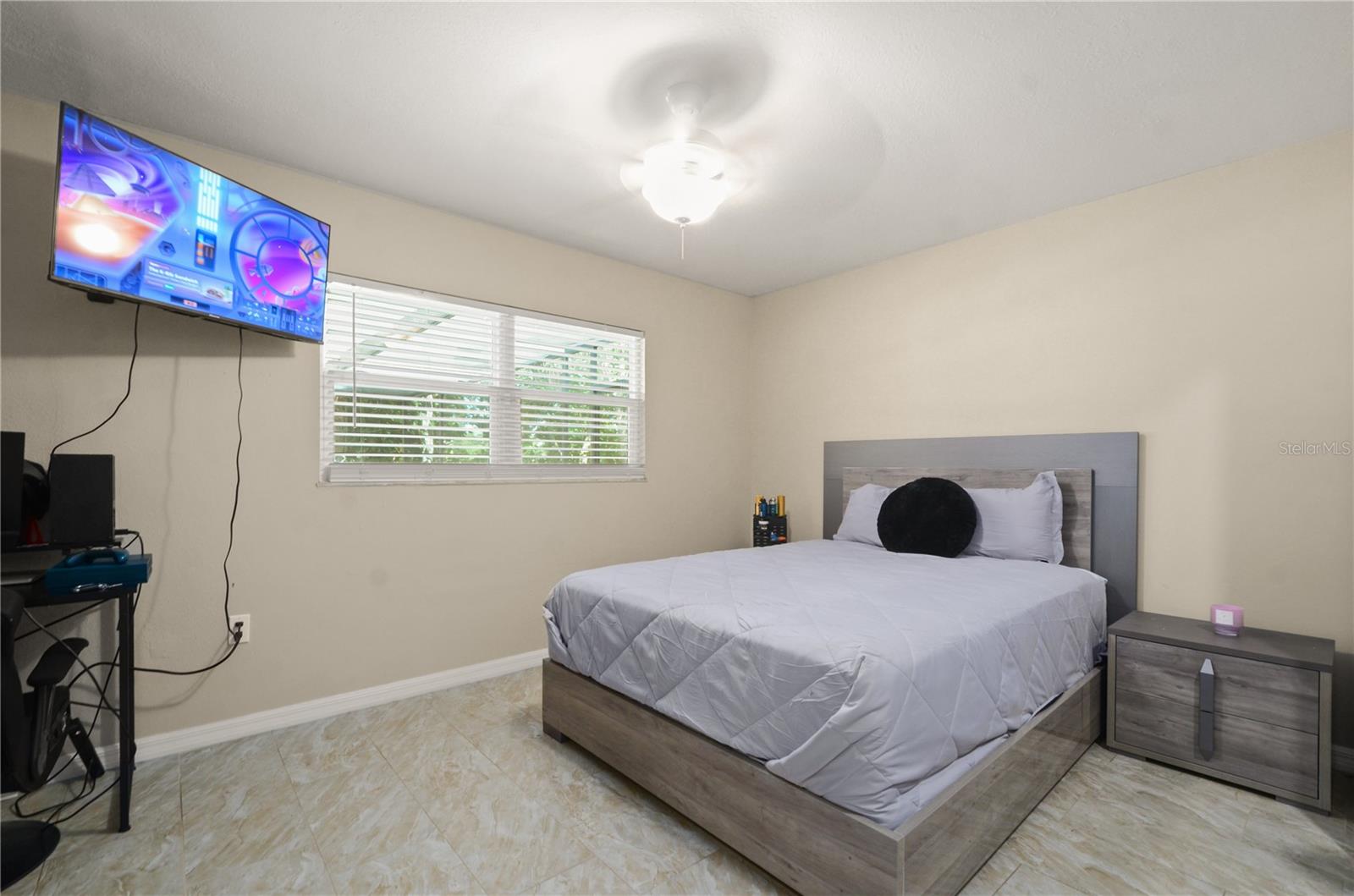 Image 22 of 36 For 209 7th Street S