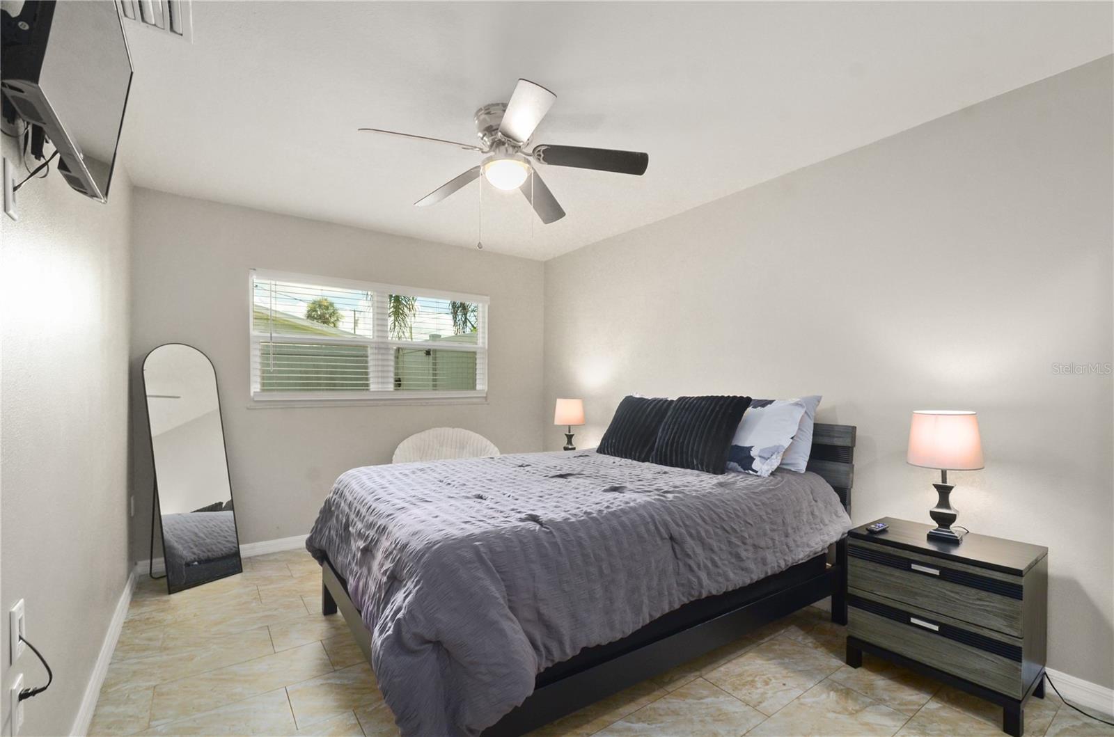 Image 24 of 36 For 209 7th Street S