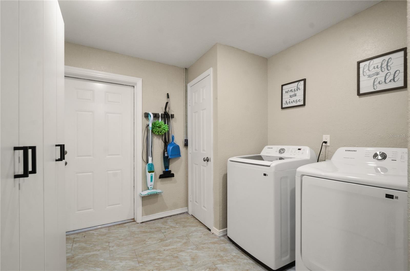 Image 27 of 36 For 209 7th Street S